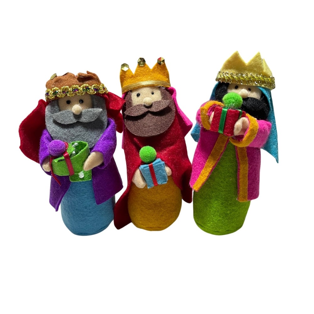 We Three Kings Felt  Figures 5 1/2 inches‎ Tall (one King's present unglued)